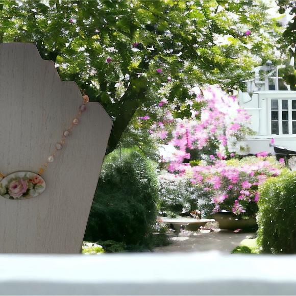 1800’s Bavarian broken china necklace with real pearl chain. - Picture 3 of 8